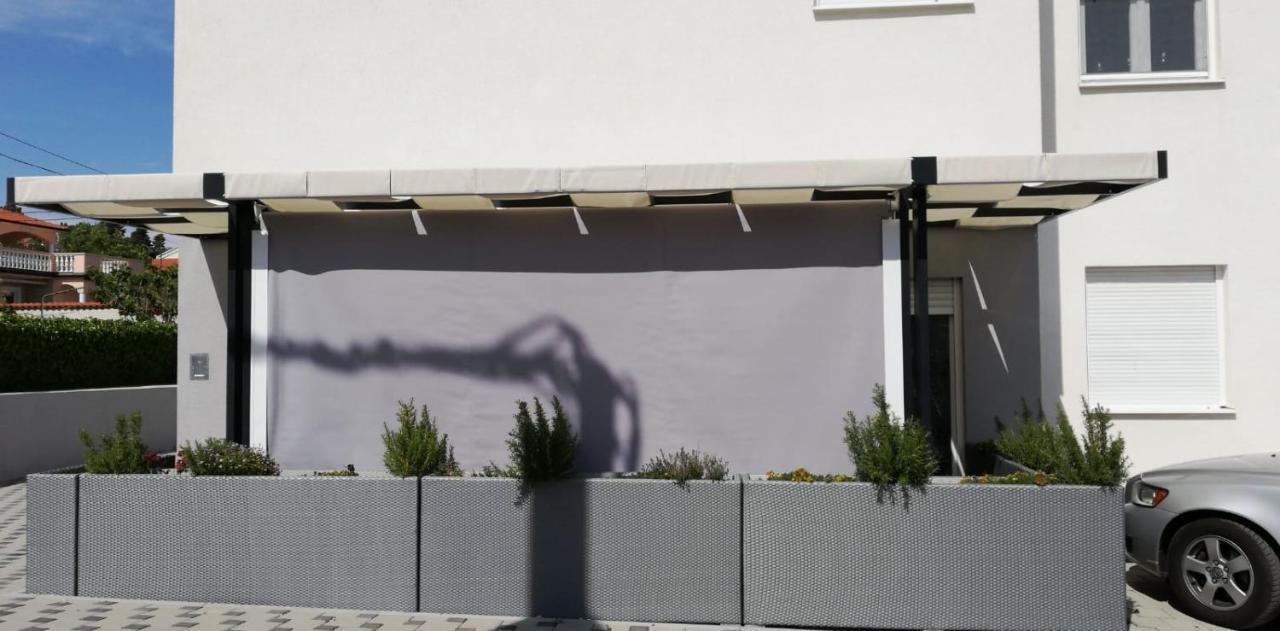 Apartments Sunrise Preko Exterior photo